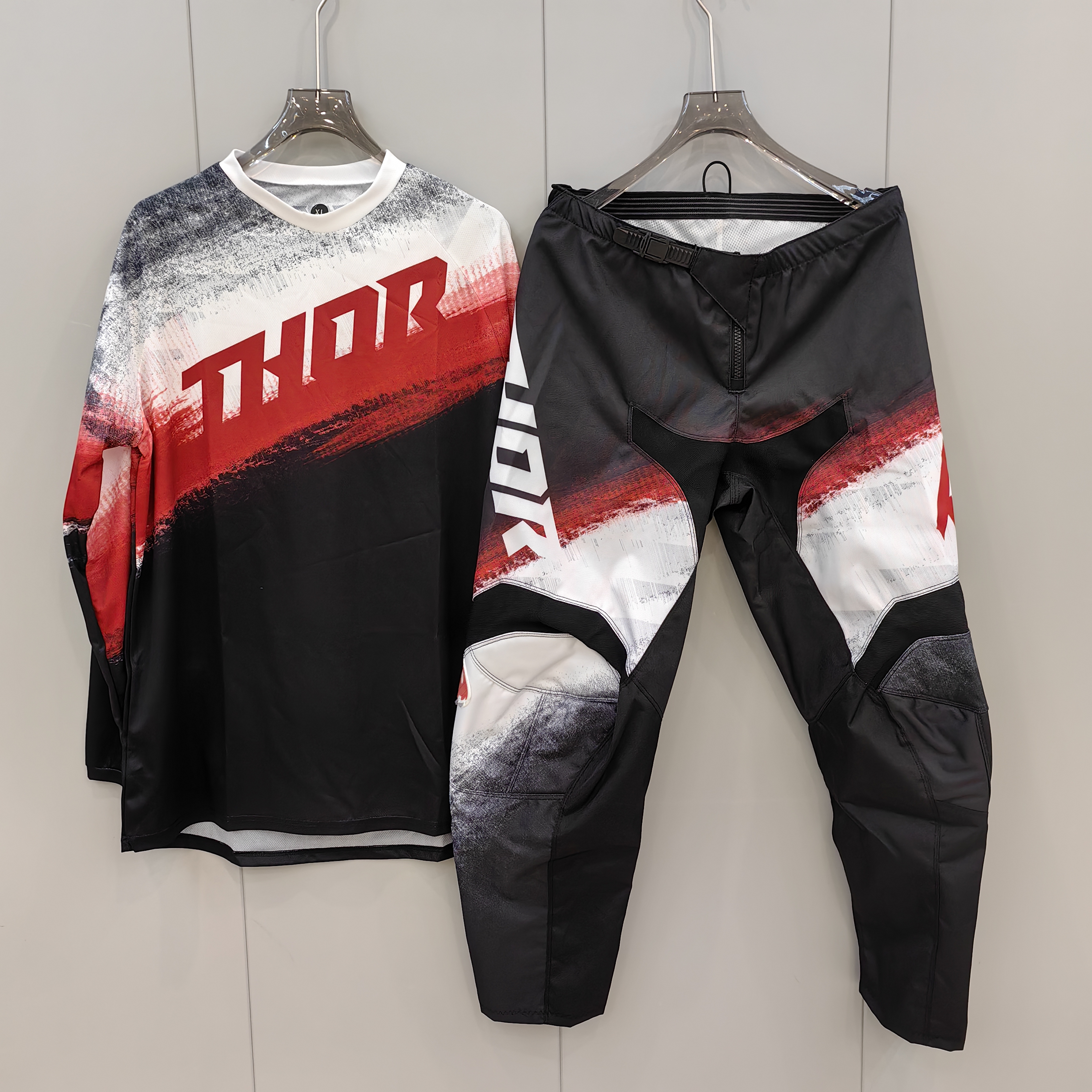 2026 Launchmode Futura Black / - Motorcycle Gear On Sale avaliação e preço